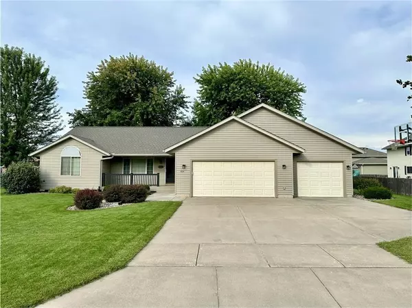 914 Bluff View Circle, Chippewa Falls, WI 54729