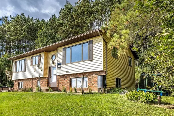 Blair, WI 54616,N26144 Joe Coulee Road