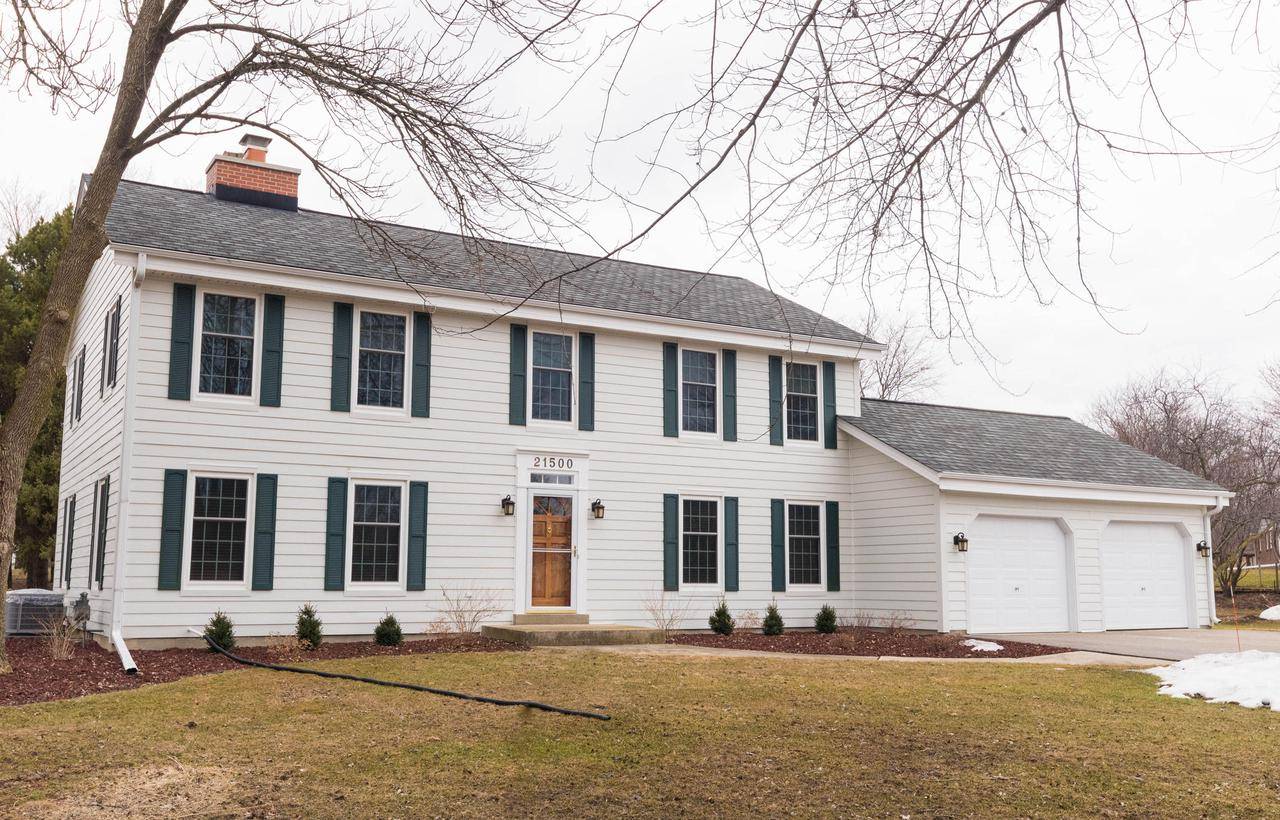21500 Partridge Ct, Brookfield, WI 53045