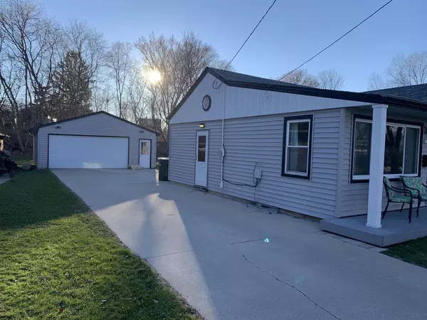 West Bend, WI 53095,528 Michigan Ave