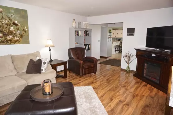 Oak Creek, WI 53154,2275 W Oakwood ROAD