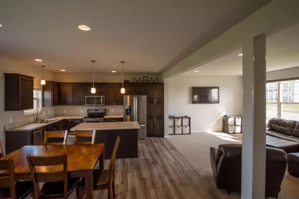 Sun Prairie, WI 53590,384 S Musket Ridge Dr