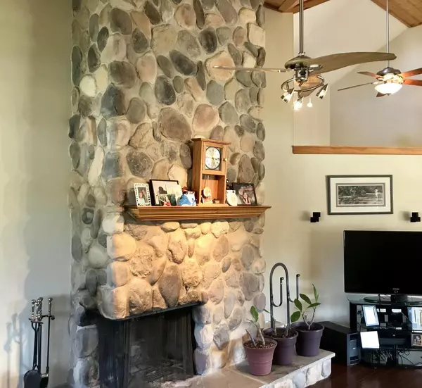 Greenfield, WI 53228,12369 W Cold Spring ROAD