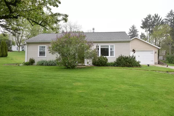 S72W19342 Lochcrest Blvd, Muskego, WI 53150