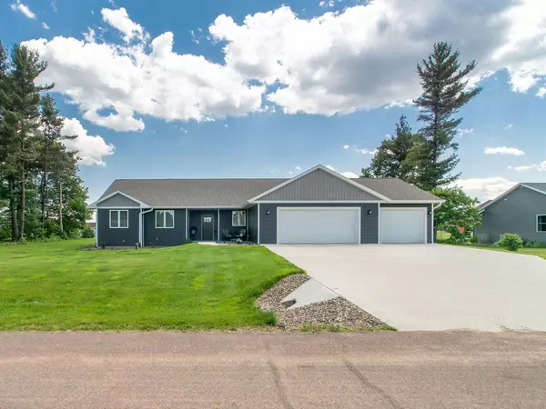 W7869 Broadmoor Park DR, Holmen, WI 54636