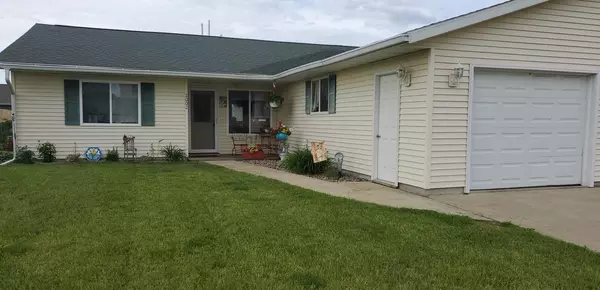 2002 River RD, Sparta, WI 54656