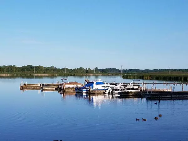 Two Rivers, WI 54241,2408 West River ST