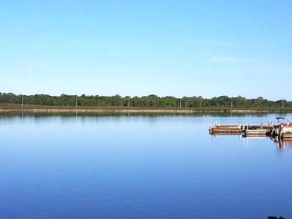 Two Rivers, WI 54241,2408 West River ST