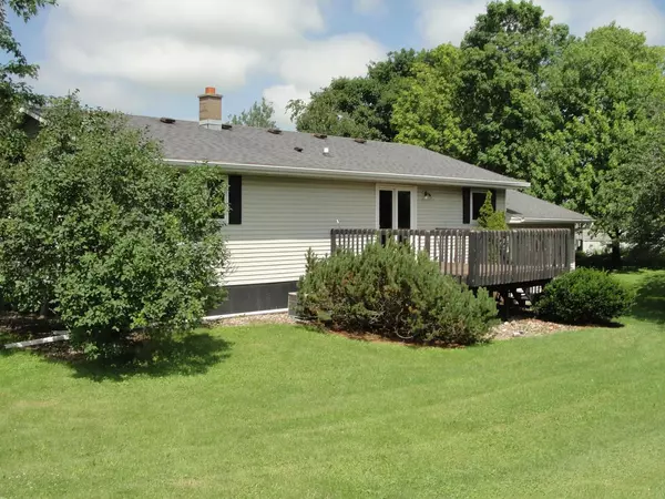 Viroqua, WI 54665,706 Abbey LN