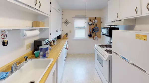 Two Rivers, WI 54241,2807 West STREET