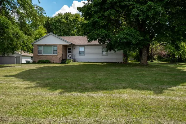 2934 Northwoods Rd, Port Washington, WI 53074