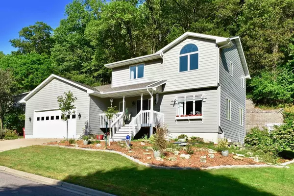 1545 49th Ave, Goodview, MN 55987