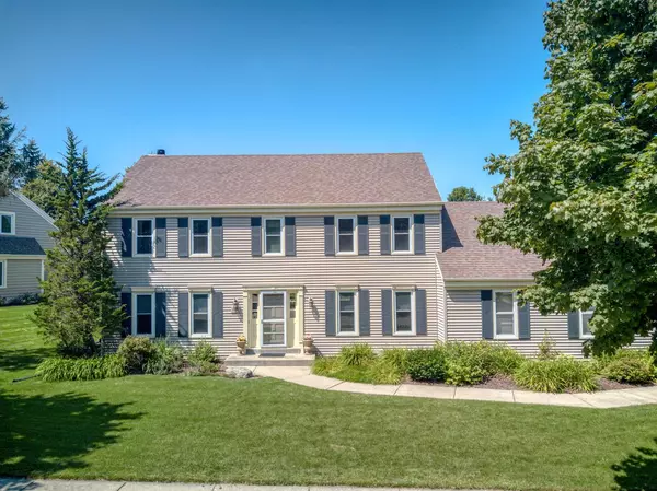 Waukesha, WI 53186,2034 Springbrook S