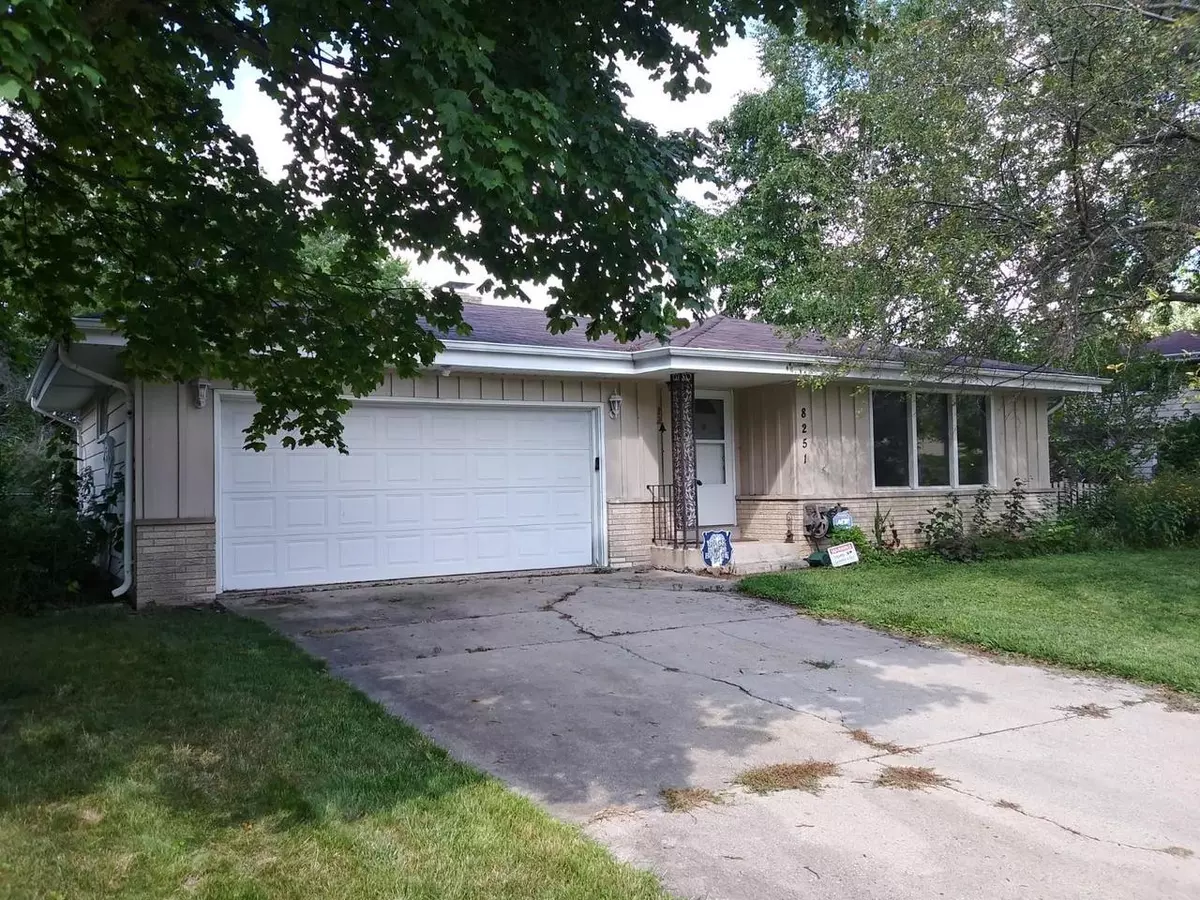 Oak Creek, WI 53154,8251 S Verdev Dr
