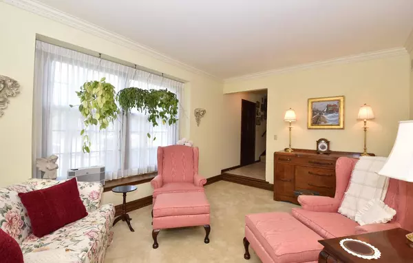 Grafton, WI 53024,1607 Valley Dr