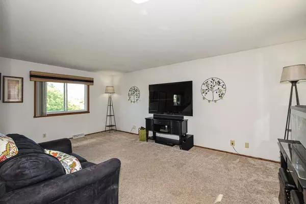 Oak Creek, WI 53154,2230 E Excalibur COURT