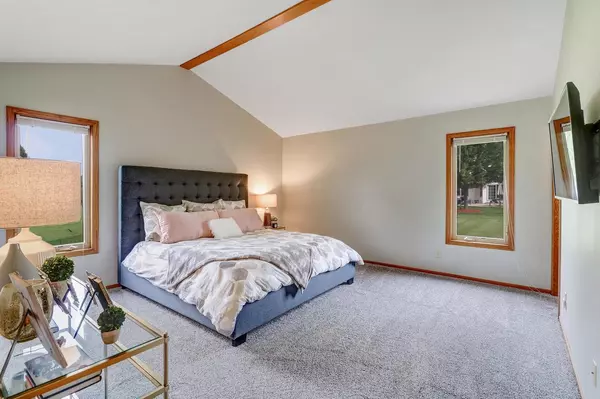 Muskego, WI 53150,S77W16834 Bridgeport CIR