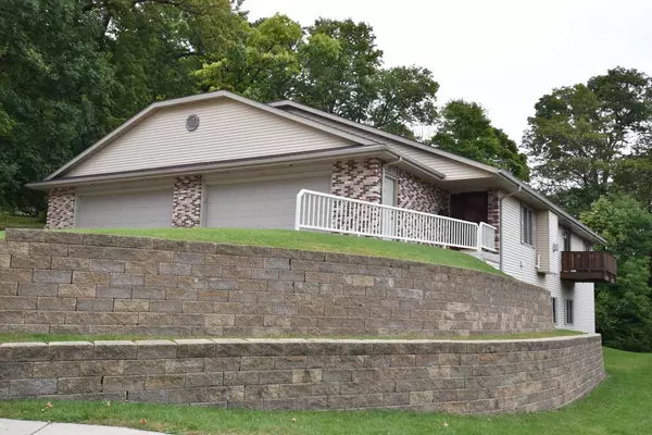 West Bend, WI 53090,511 Marshal Ct