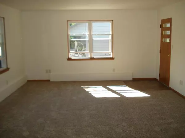 Shawano, WI 54166,1015 S Franklin St