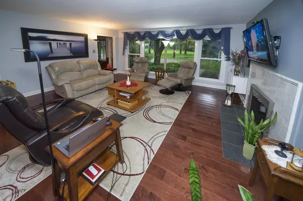 Greenfield, WI 53221,5205 S Mallard CIRCLE