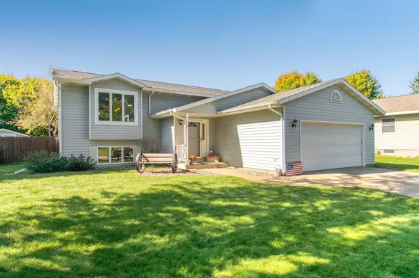 510 Amanda Ct, Holmen, WI 54636