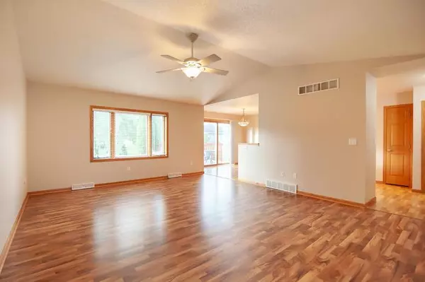 Holmen, WI 54636,906 SILVER DR