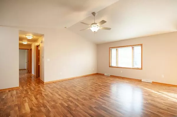 Holmen, WI 54636,906 SILVER DR