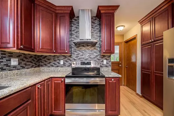 Franklin, WI 53132,8220 S 68th St