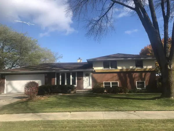 2524 Riverhills Rd, Two Rivers, WI 54241