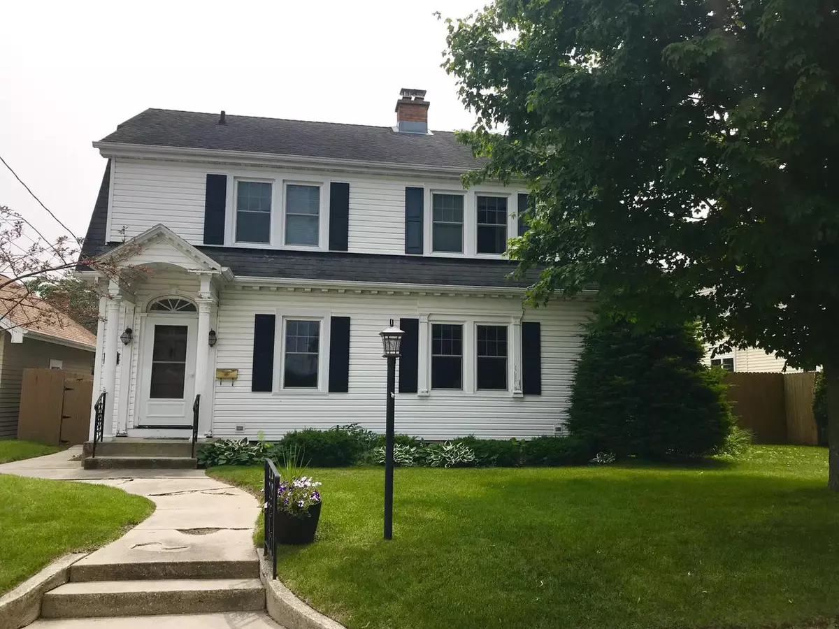 Two Rivers, WI 54241,1509 26th St