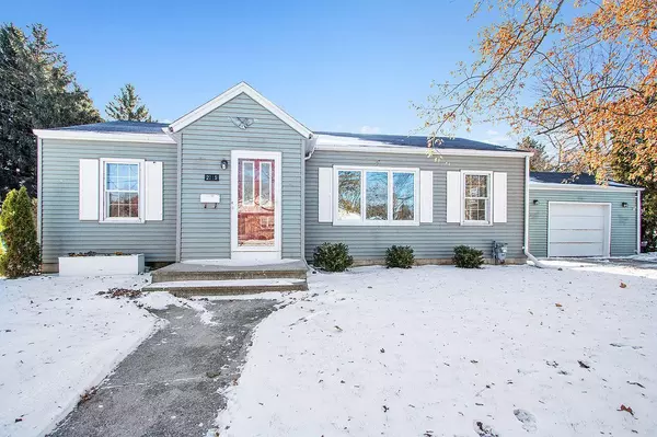 2015 34th St, Two Rivers, WI 54241