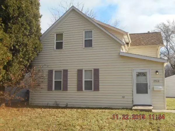 4840 N 89th St, Milwaukee, WI 53225