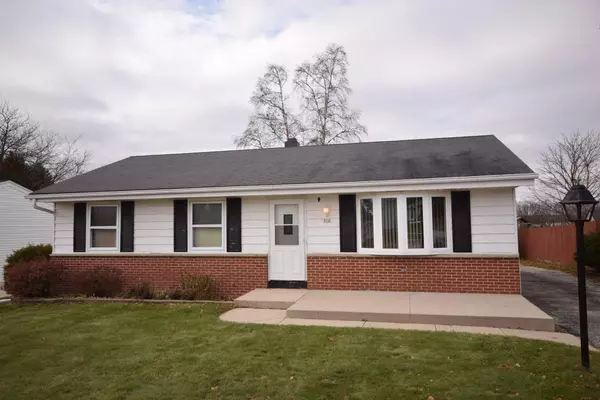 712 Lenora DRIVE, West Bend, WI 53090