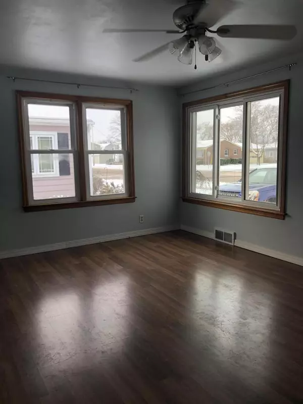 Two Rivers, WI 54241,2407 Lincoln Ave