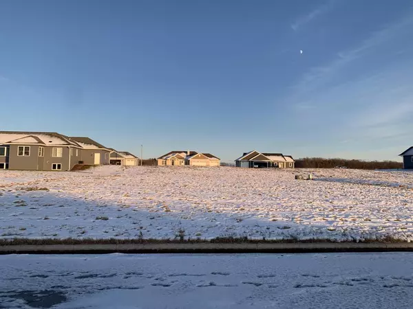 1511 WOODCREST STREET #Lt30, Howards Grove, WI 53083