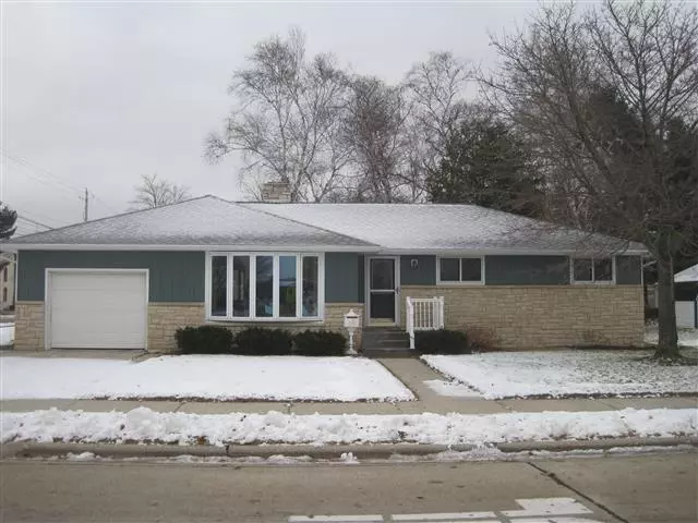 Two Rivers, WI 54241,3519 Glenwood St