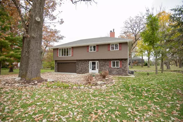 3158 E Lake Shore DRIVE, Twin Lakes, WI 53181
