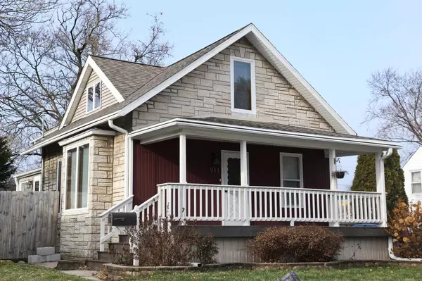 West Allis, WI 53214,911 S 97th St