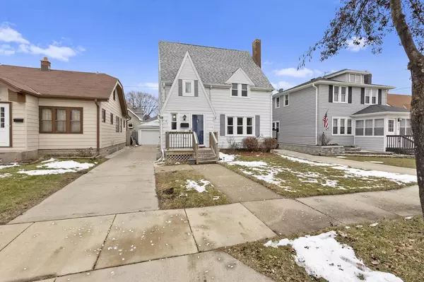 West Allis, WI 53227,2125 S 88th St