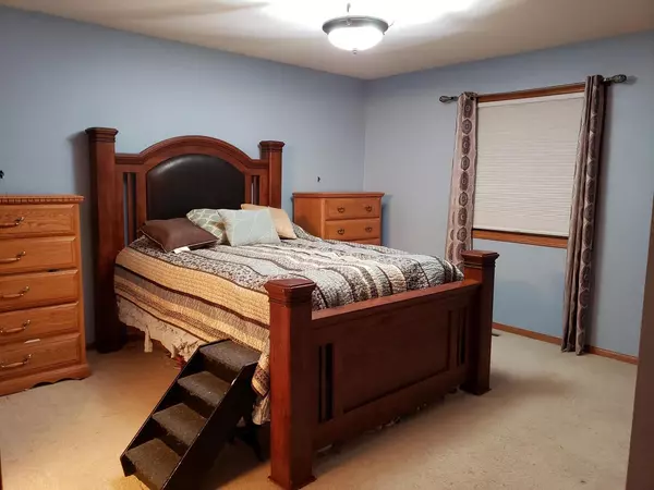 Holmen, WI 54636,221 Kenneda ST