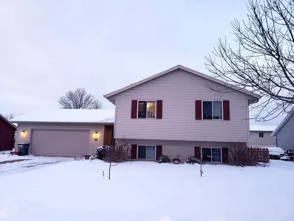 221 Kenneda ST, Holmen, WI 54636