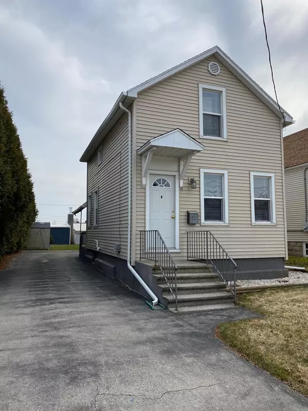 Two Rivers, WI 54241,1711 12th St