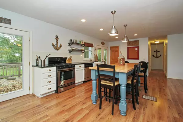 Twin Lakes, WI 53181,316 Kriwiel Dr