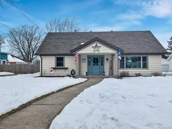 840 Center Ave, Oostburg, WI 53070