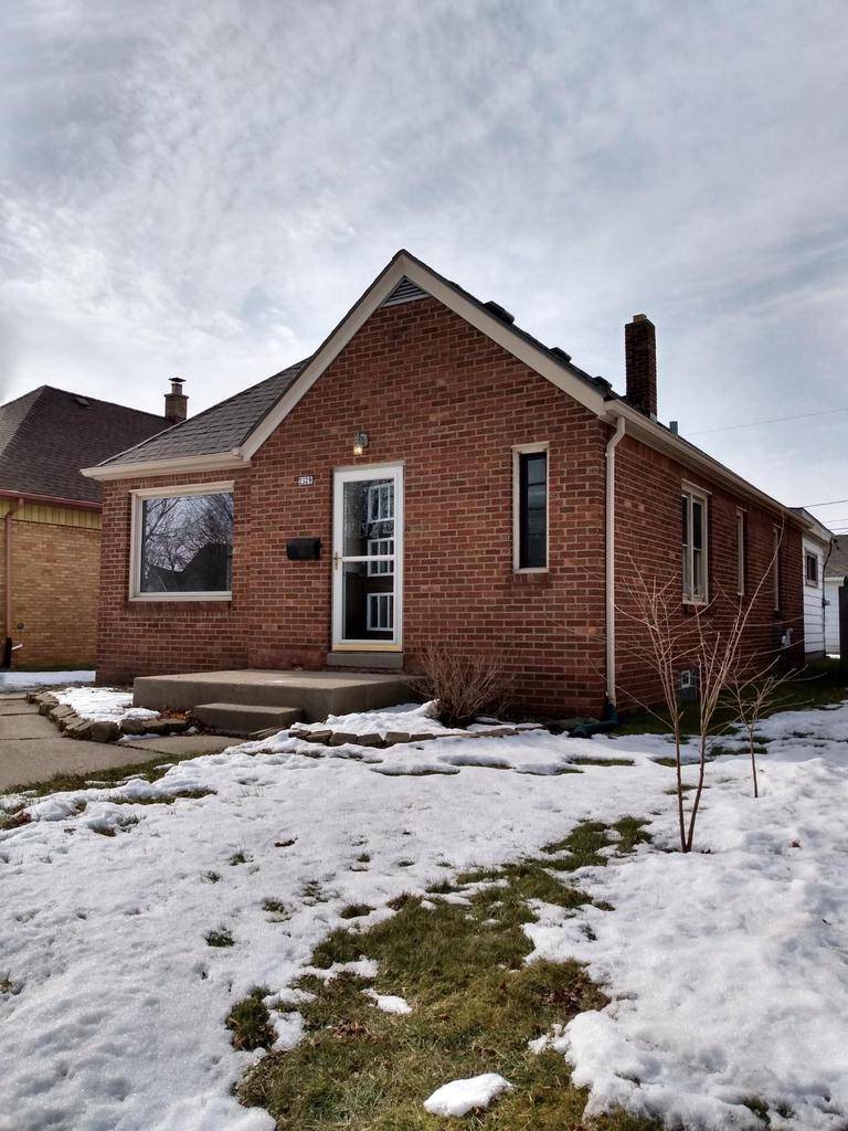 2329 S 57th St, West Allis, WI 53219