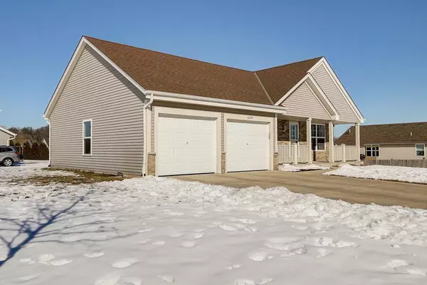 Oak Creek, WI 53154,8890 S Carrollville Cir