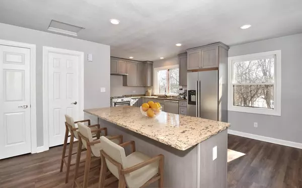 207 W Oak St, Grafton, WI 53024