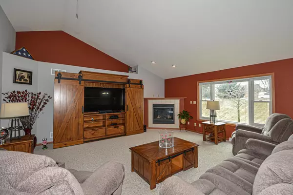 Oak Creek, WI 53154,8885 S Pond View DRIVE
