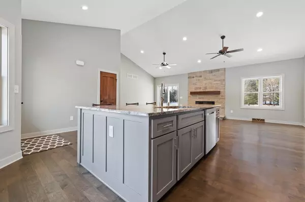 Eagle, WI 53119,S82W35210 Mailman Rd