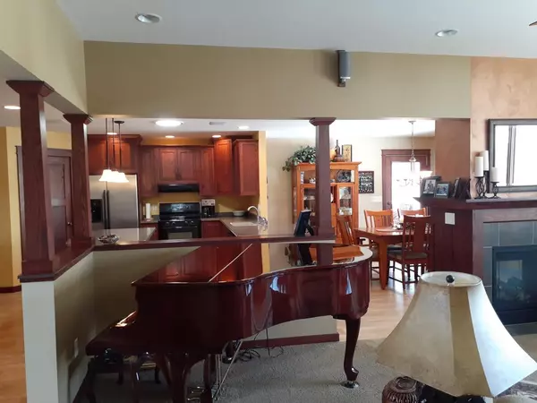 Holmen, WI 54636,611 Russell Dr N